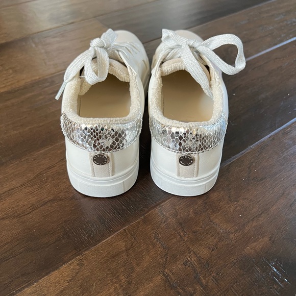 🔥Girls Pink Star Shoes size 4 - Picture 7 of 10